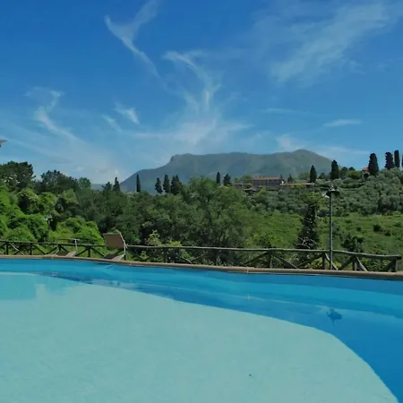 Paradise Pool Luciano